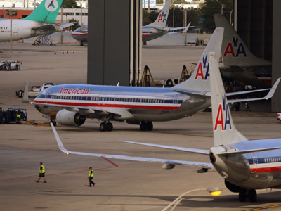 American Airlines and US Airways announce world’s largest air carrier merger