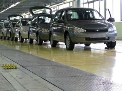 Avtovaz to slash prices on low cost models
