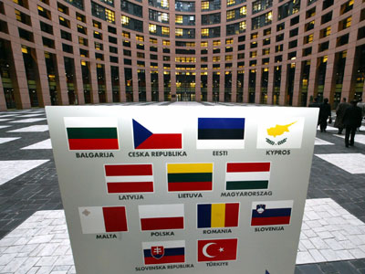 Europhobia: Bulgaria and Poland decide to steer clear of troubled currency