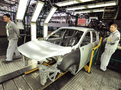 Automakers race to Russia