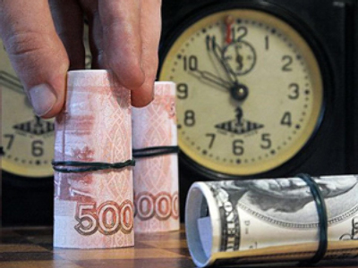 Economic downturn has Russians saving