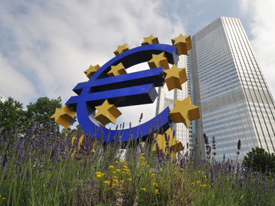 EU budget talks: Leaders locked in bitter bargaining