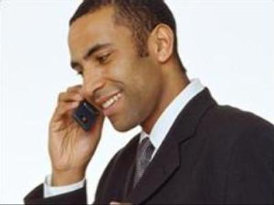 EU to cut mobile roaming charges