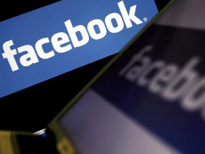 Facebook ‘friends’ aim to net up to $2.7 bln in IPO