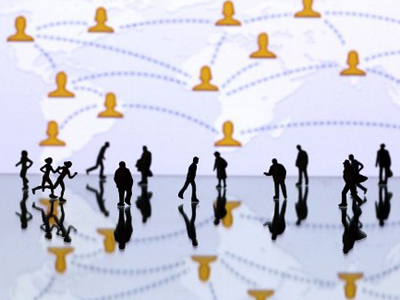 Facebook – to invest, or not to invest?