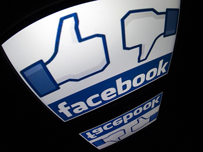 Facebook profits drop 79% but mobile ad revenue takes off