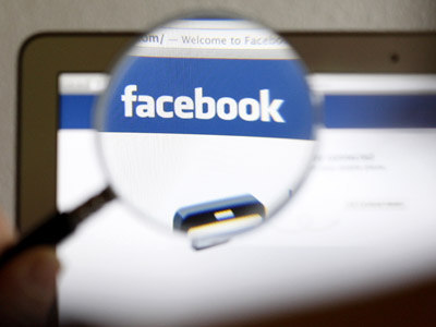 Facebook shares slump 5% after 'lock up' ends