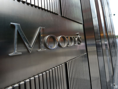 Moody's downgrades France, sets negative outlook