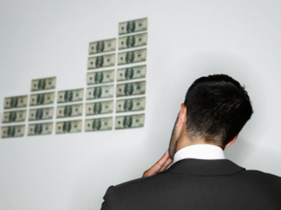 Government adds to banking support as economists warn of risks