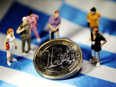 Germans hope to overcome the crisis, but without Greece - poll