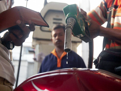 India ready to buy Iranian oil with rupees