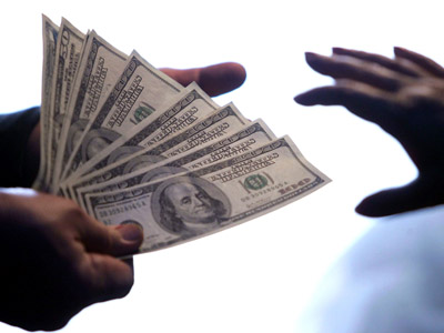 JP Morgan and Citigroup reconsider executive bonuses