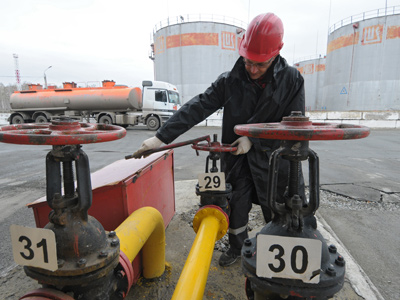Lukoil executive: Iran tension to effect long term on oil market