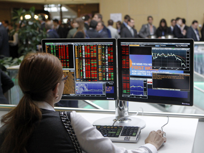 Market Buzz: Friday factors cap gains