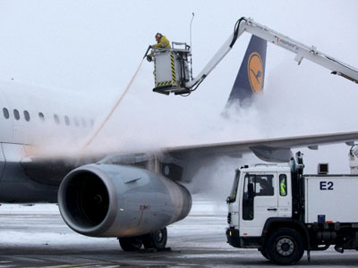 Ice-free runways for New Year holiday