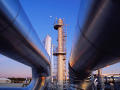 Medvedev trip sees deals on oil and agreement on currencies