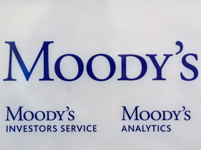 Moody’s cuts Italy's rating