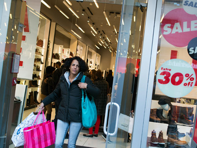 Russians to spend more on New Year and Christmas than last year