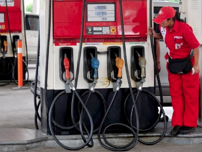 Russian government expects oil prices to fall by the end of 2012
