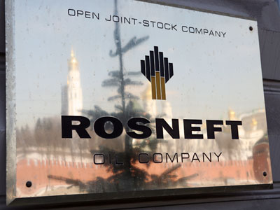 Rosneft challenges ExxonMobil as a number one in oil output