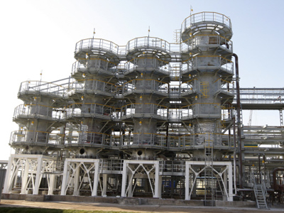 Rouble outlook has to balance deteriorating global outlook with crude prices