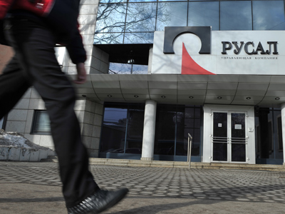 Russian tycoons to clash in London court