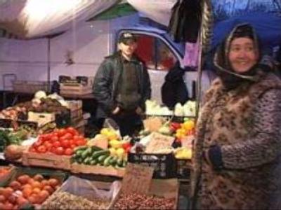 Russia looks at tighter controls on food markets