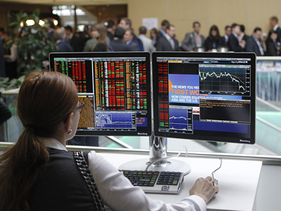Market Buzz: Mild gains ahead of holidays
