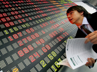 Market Buzz: Investors not cheered by manufacturing data