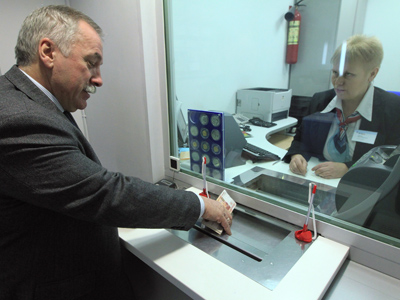 Russians go for less 'exotic' Rouble loans