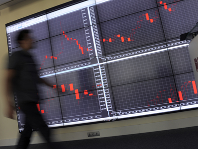 Market Buzz: The floors turbulent lacking strong drivers