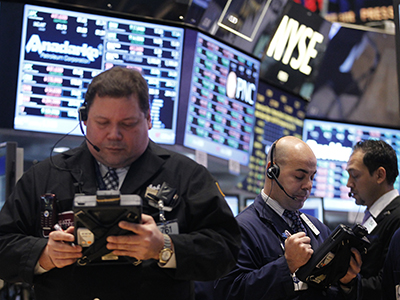 Market Buzz: Negative vibrations abroad drag down Russian stocks