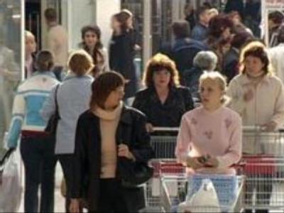 Russian retail market booms, so do problems