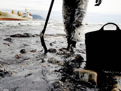Shell angry at $5 bln fine demanded for spill in Nigeria