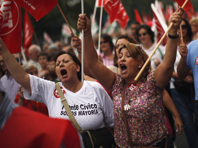S&P downgrades Spain to just above junk status