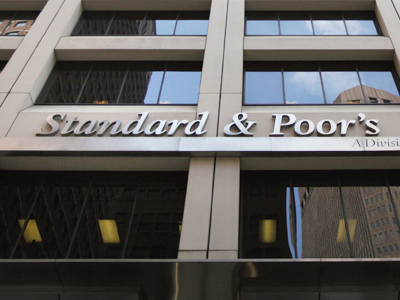 Markets stay firm despite Spanish downgrade