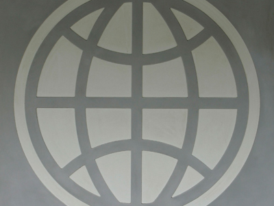 World Bank: The oily black hole could swallow Russian economy