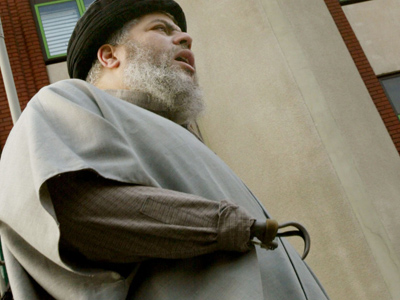 UK extradites hate preacher Hamza, four other terror suspects to US