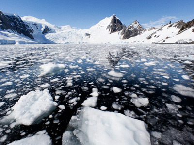 Antarctic ice melts into hidden ‘Grand Canyon’