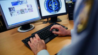 'Everyone in US under virtual surveillance' - NSA whistleblower