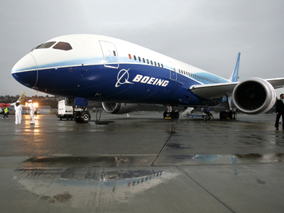 Dreamliner jet: New malfunctions of 787 ahead of high-priority review ...