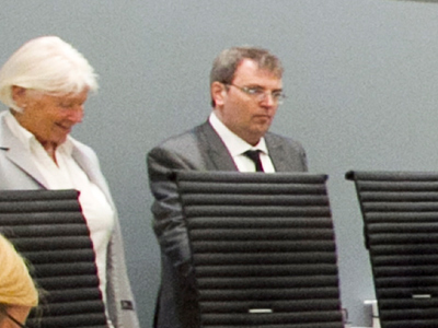 Solitaire confinement: Breivik judge caught playing card game