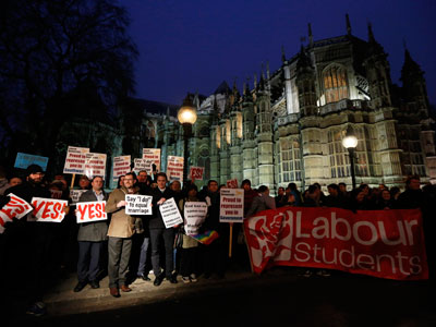 British MPs vote to legalize gay marriage in England, Wales