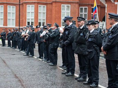 UK wants to resume talks with Ecuador over Assange