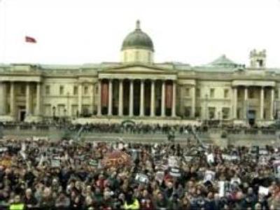 British protestors push for change to Iraq policy