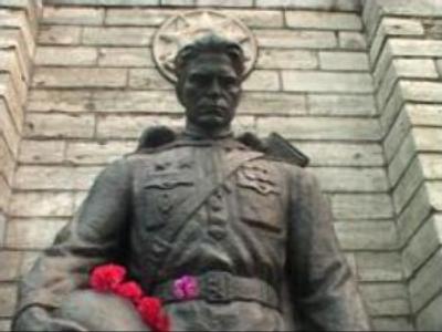 'Bronze Soldier' defended in Estonia
