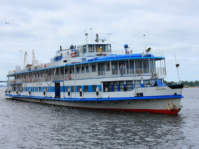 Doomed Volga cruiser sailed with crippled engine – staff