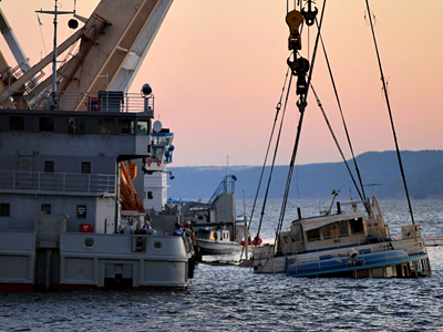 Bulgaria vessel towed to shallow waters