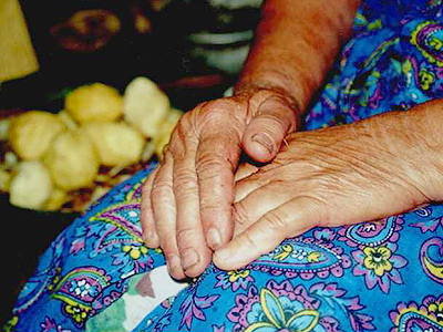 Old lady’s poverty melts iron hearts of burglars