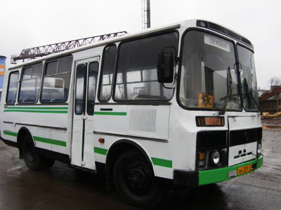 Passengers steer speeding bus to safety after driver dies